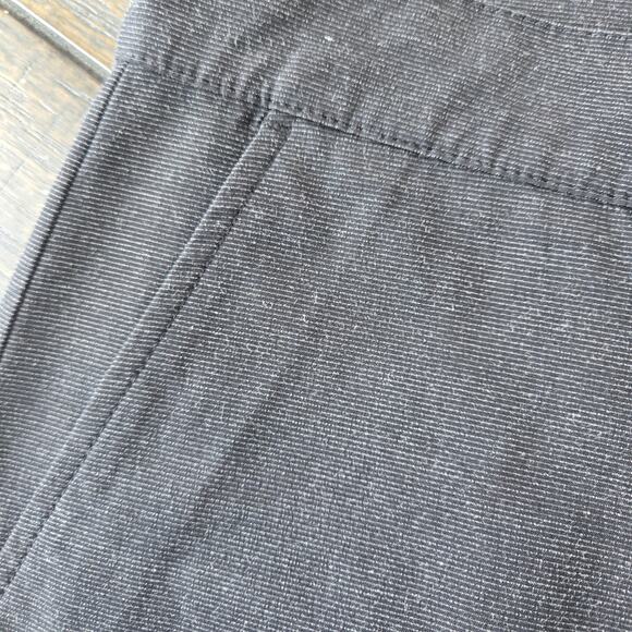 Travis Mathew Grey Shorts Size 32 - Picture 6 of 8